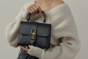 Sell your designer handbags!